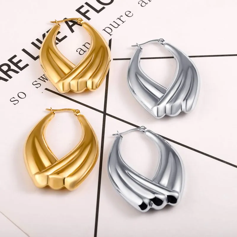Frosty style drop earrings are available in multiple colors (1)