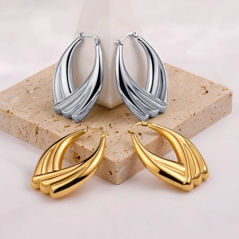 Frosty style drop earrings are available in multiple colors (2)